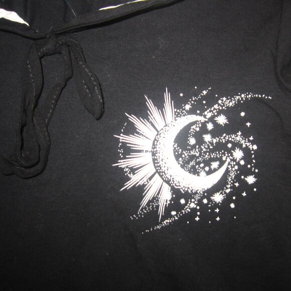 Hot Topic Cosmic Aura Sailor Moon Black Shirt Sze Medium Crescent Moon Back Flap - Picture 5 of 8